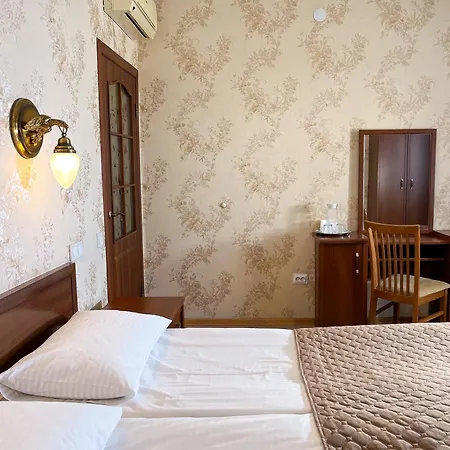 Hotel Plazma Lviv Exterior photo
