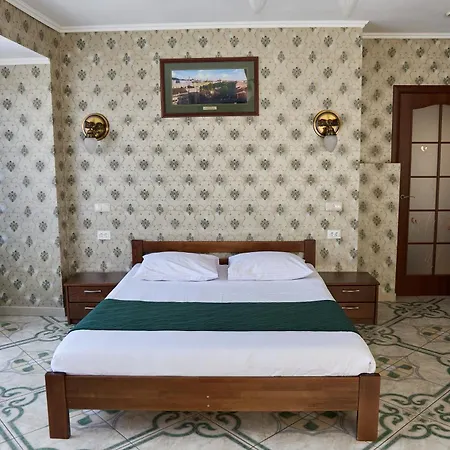 Hotel Plazma Lviv Exterior photo