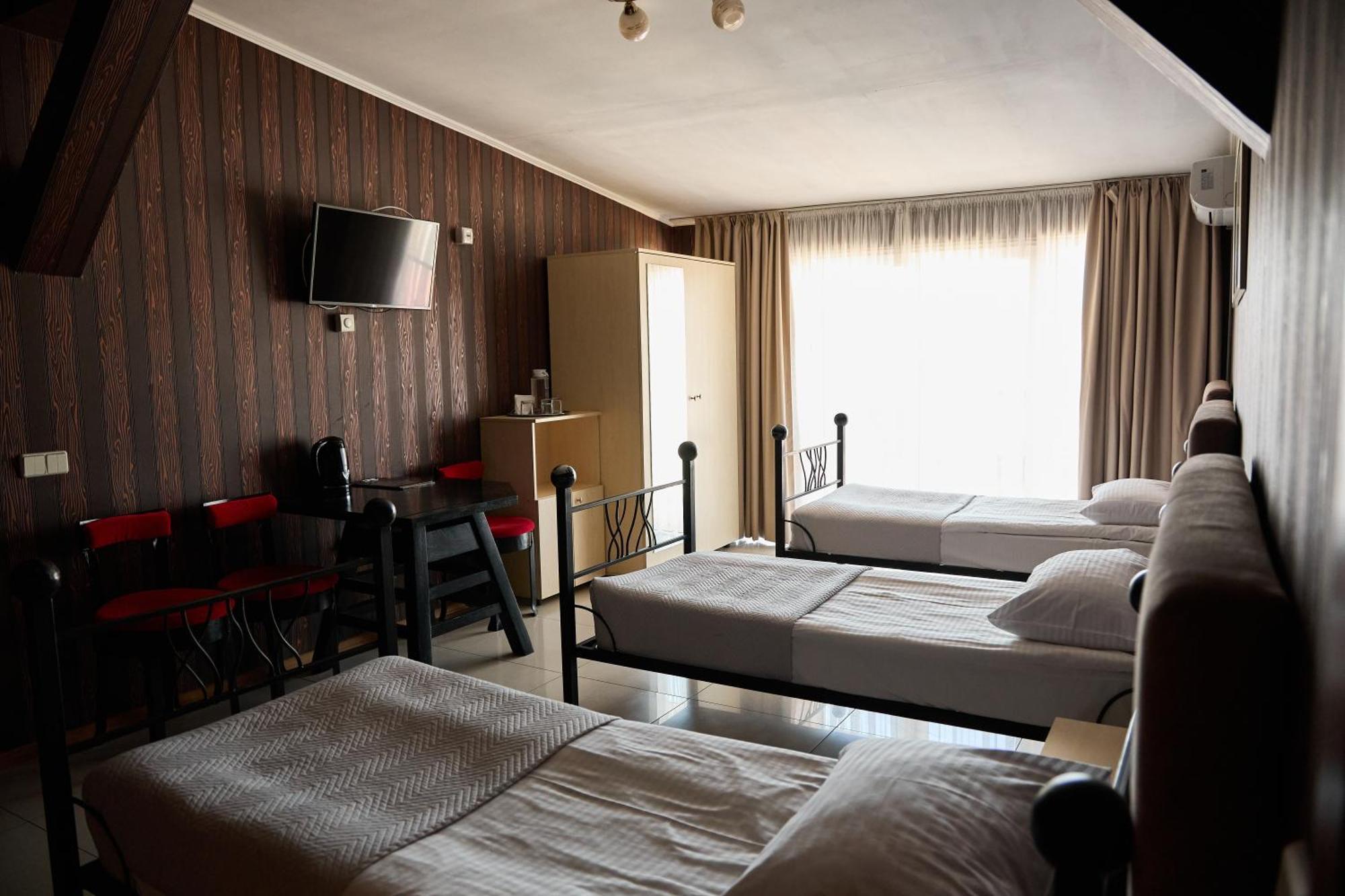 Plazma Hotel 3*
