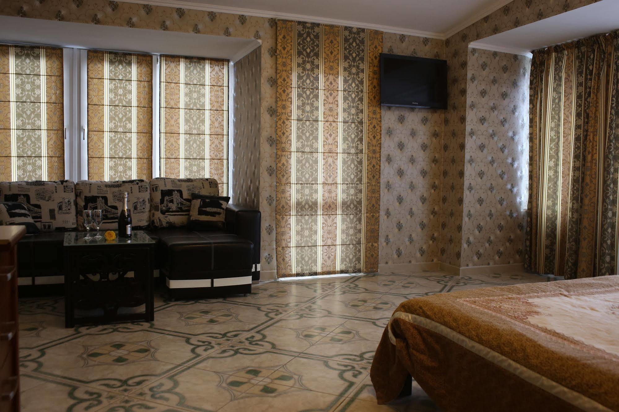 Hotel Plazma 3*